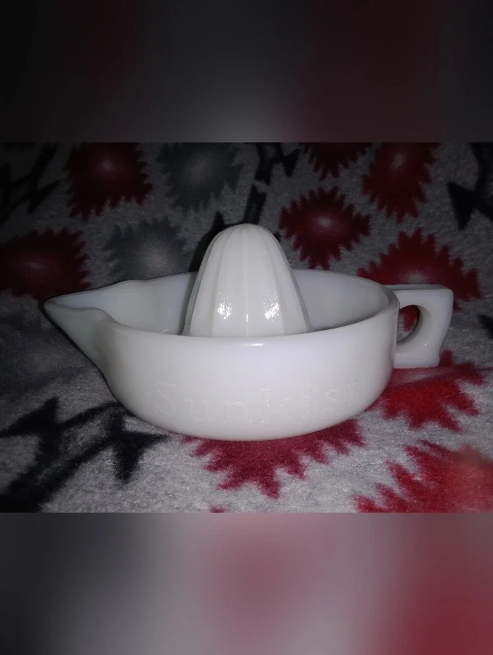 Vintage Sunkist Milk Glass Hand Juicer 8 1/8